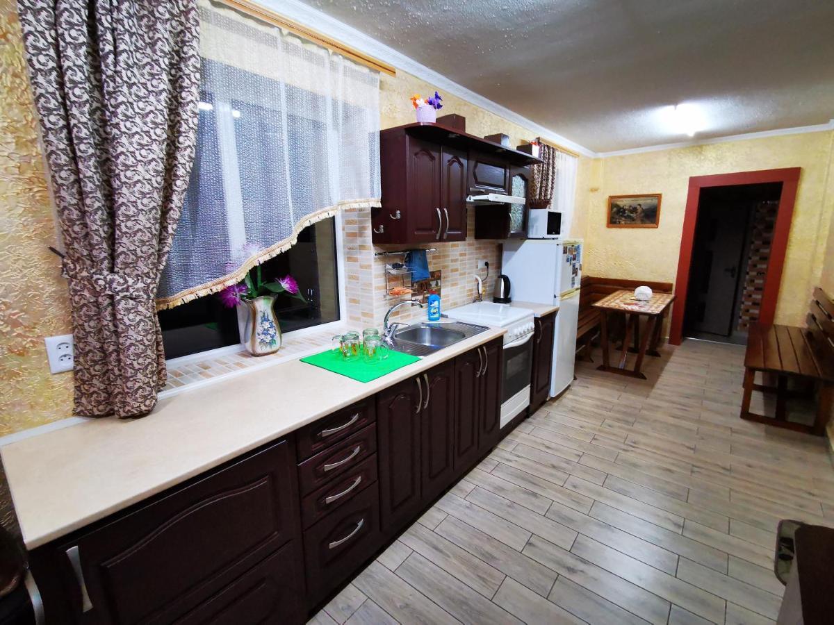 Yahotyn Міні Квартал酒店 外观 照片